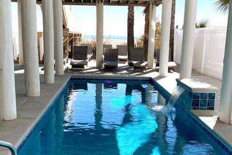 Oceanfront Serenity* Private Pool & Beach Walkway