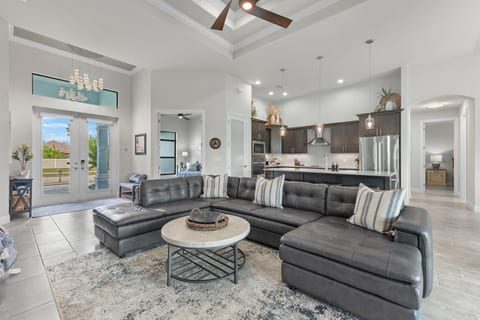 OCEAN VIBES-NEW HOME IN SW CAPE CORAL