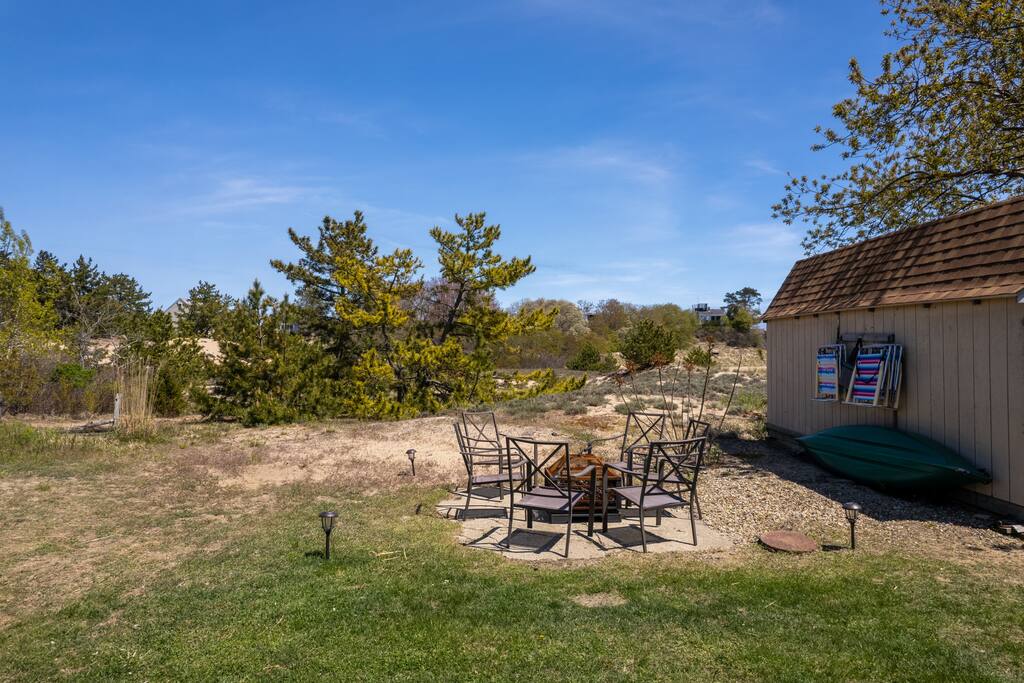 Pet Friendly| P.I. Oasis| Large Yard| Fire Pit - Newburyport