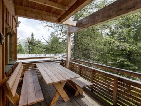 #13 mit IR-Sauna & Sprudelwanne innen