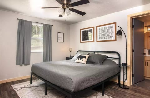 Bear Room - Master suite - king bed with attached bath, and closet