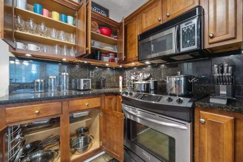 Luxury Rental-Relocations and Displaced Homeowners