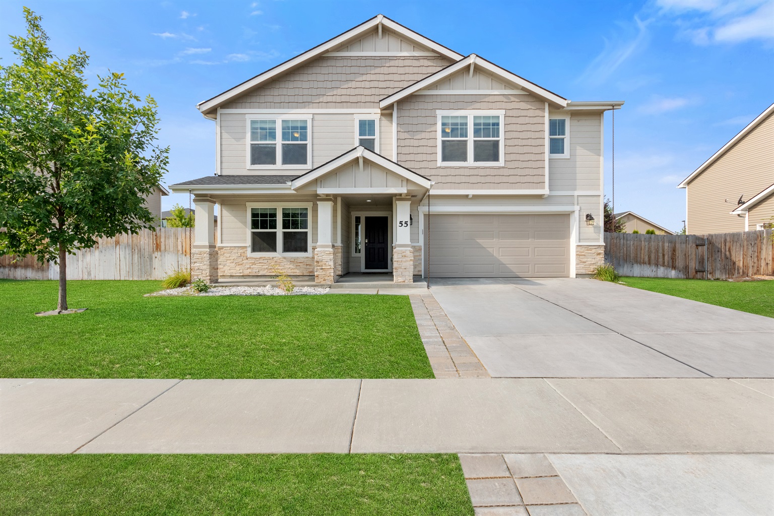 extravagant-family-get-away-in-large-5-bedroom-private-home/