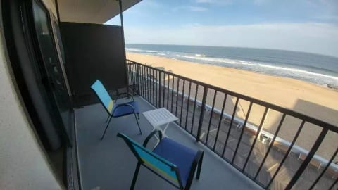 Perfect Spot to People-Watch!