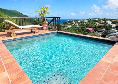 Moondance - St. Martin