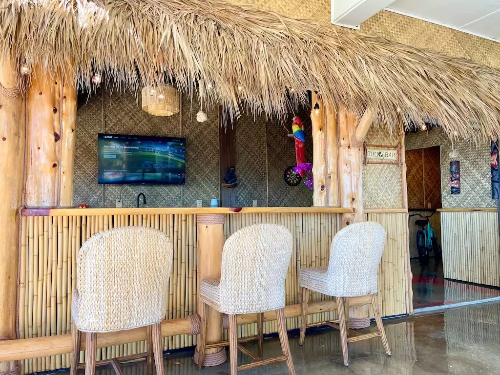 Tiki Time ~ NEW! 5BR @ Beach & great outdoor areas - Galveston