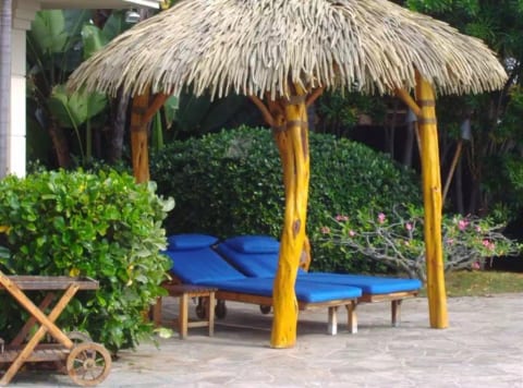 CUSTOM HAND MADE OHIA TIKI HUT