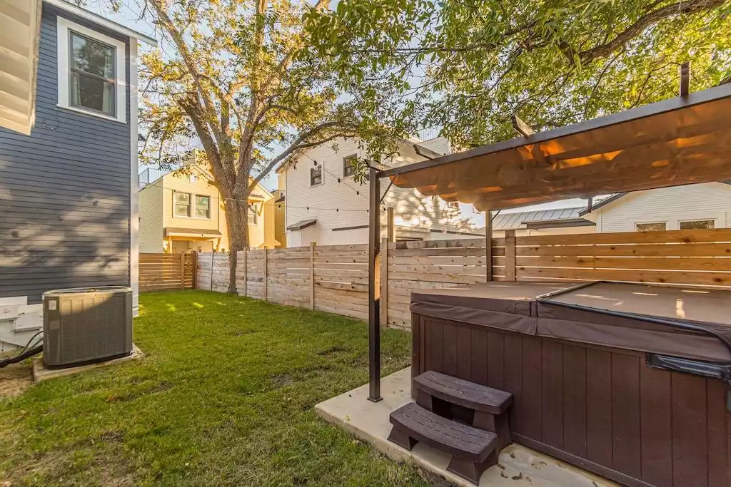 Modern Downtown retreat by the Convention Center