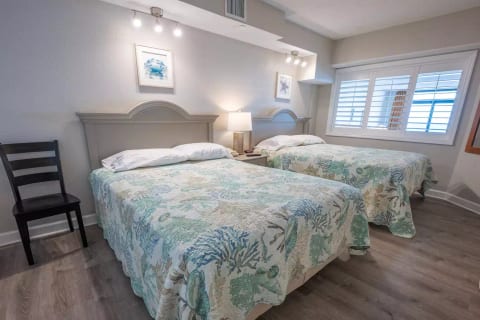 2 Queen Beds in Bedroom!