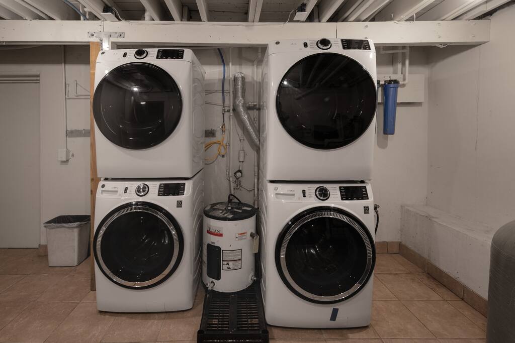 Laundry room - Riley's Retreat  - St John