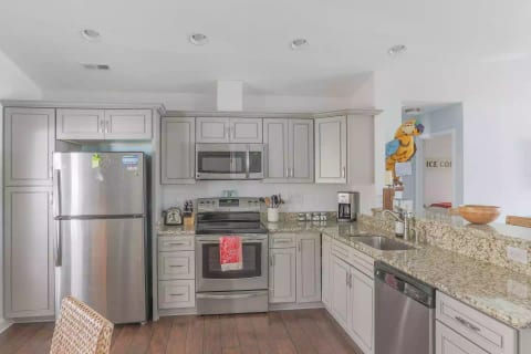 A new kitchen with everything you would need on vacation.