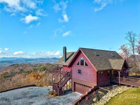 Luxury Mtn Retreat-Private Cabin w/ Stunning Views