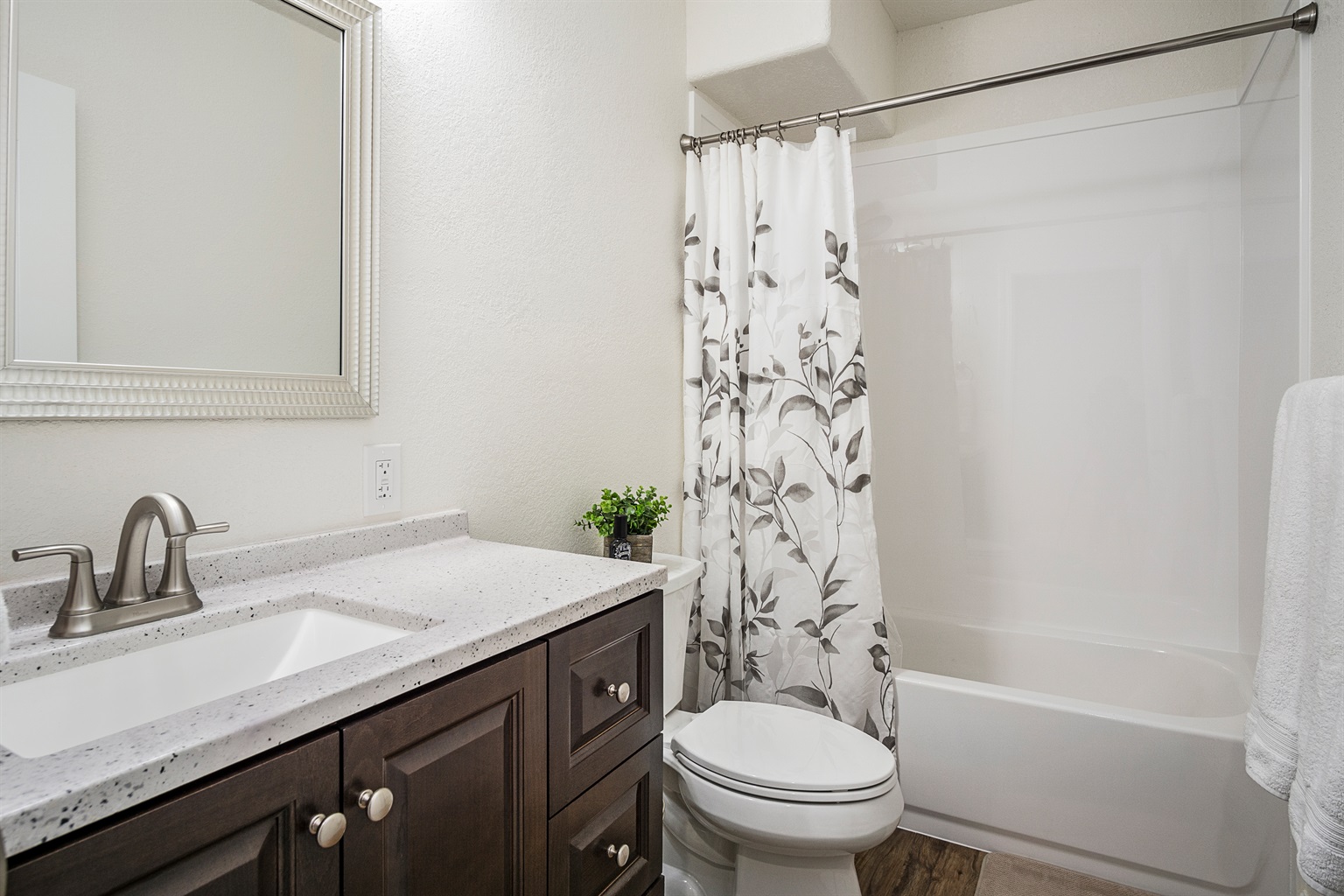 A La Mode Stunning 4 bedroom Orem Home - Orem