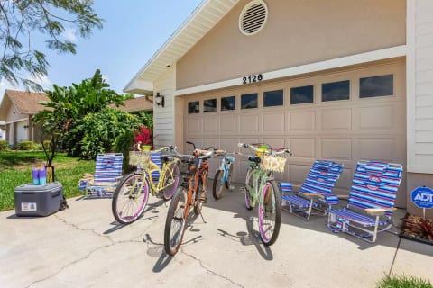 3 Adult Size Margaritaville Bikes - 3 Child Size Bikes
