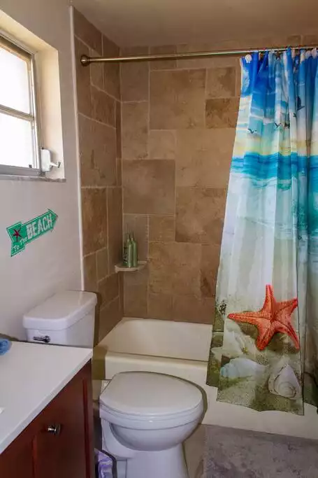 beachside-getaway-fenced-area-walk-bike-to-beach/