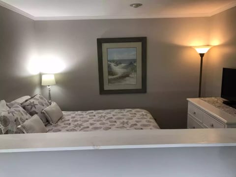 Queen bedroom area