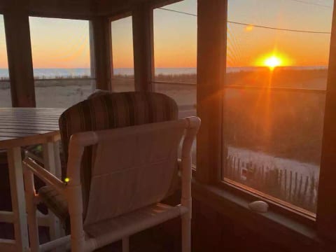 SERENDIPITY: Amazing Ocean Views on Beach Rd