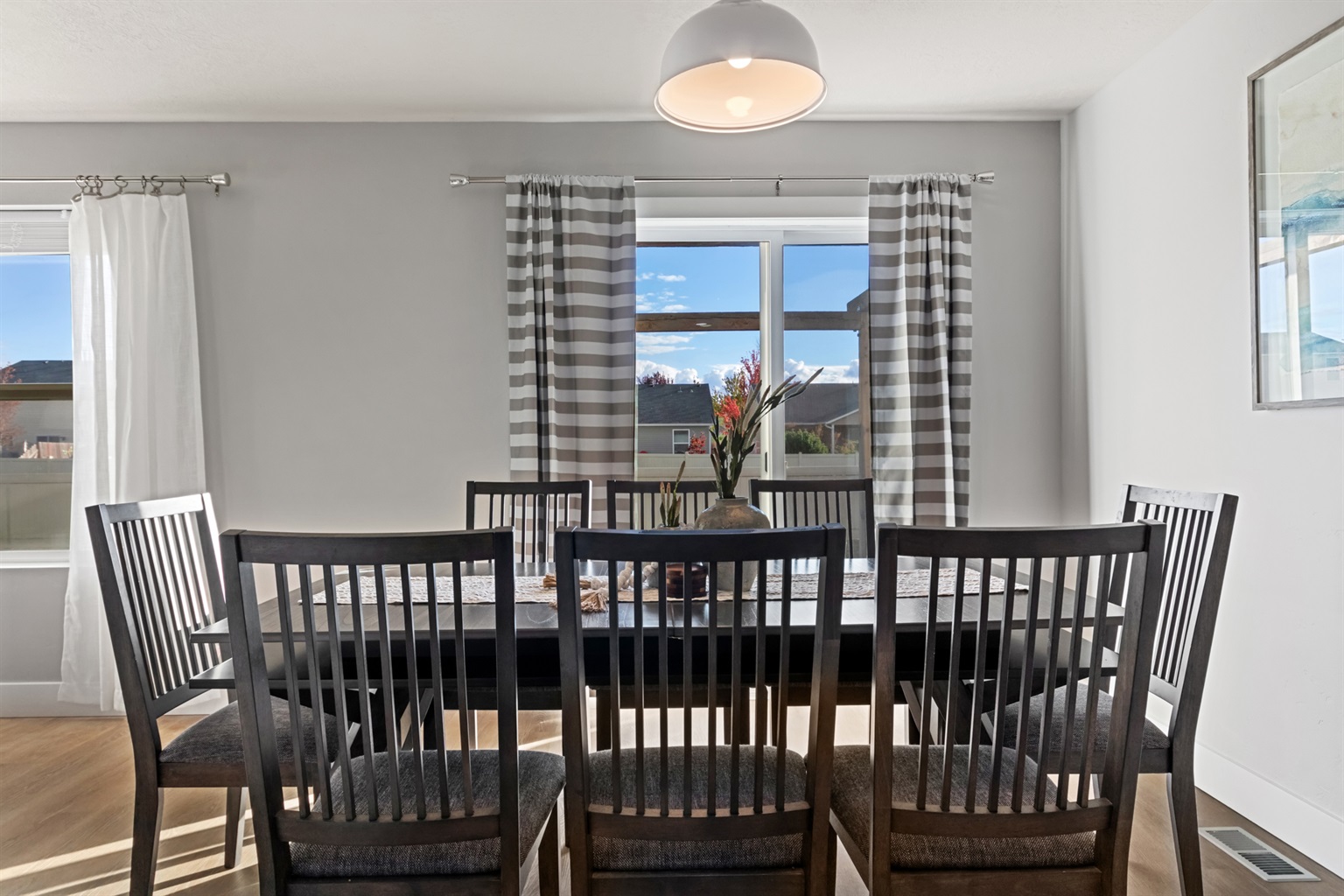 cozy-costal-get-away-or-meridian-idaho-or-4-bedroom/