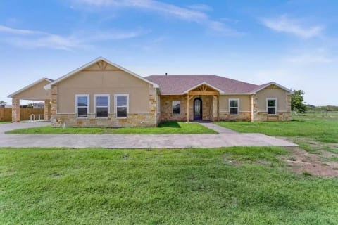 One Story Ranch Style Home. No Stairs!