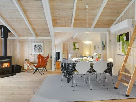 Dining roomType