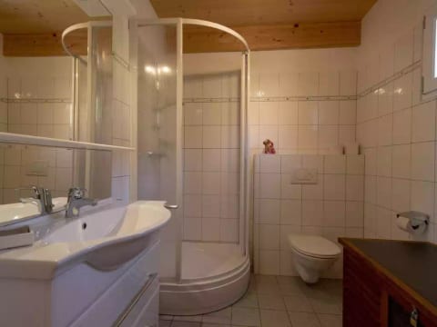 # 160 mit 3 Schlafzimmern für 8 Personen