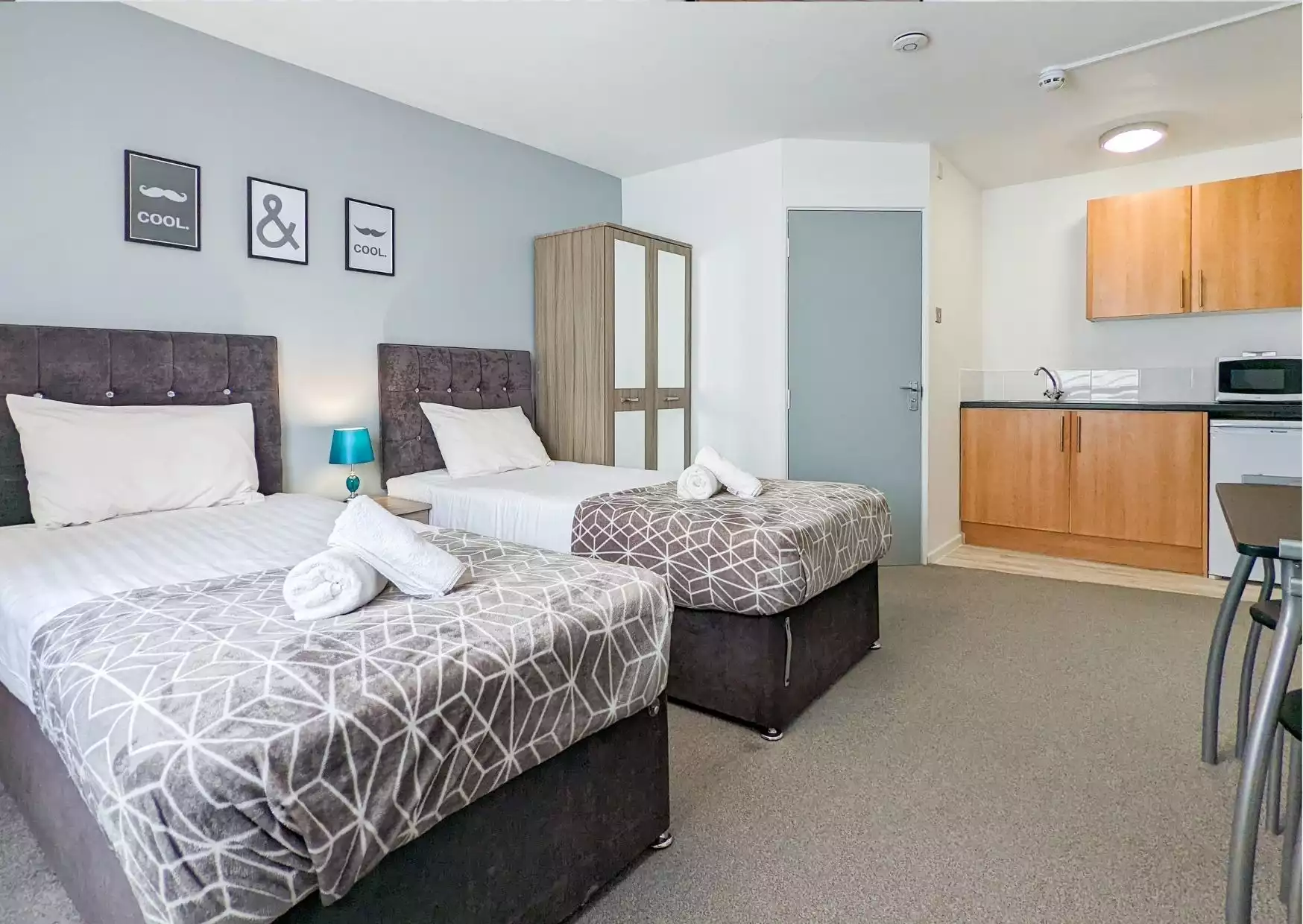 5-bedrooms-5-10-beds-near-city-hospital/