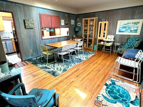 Dining table area