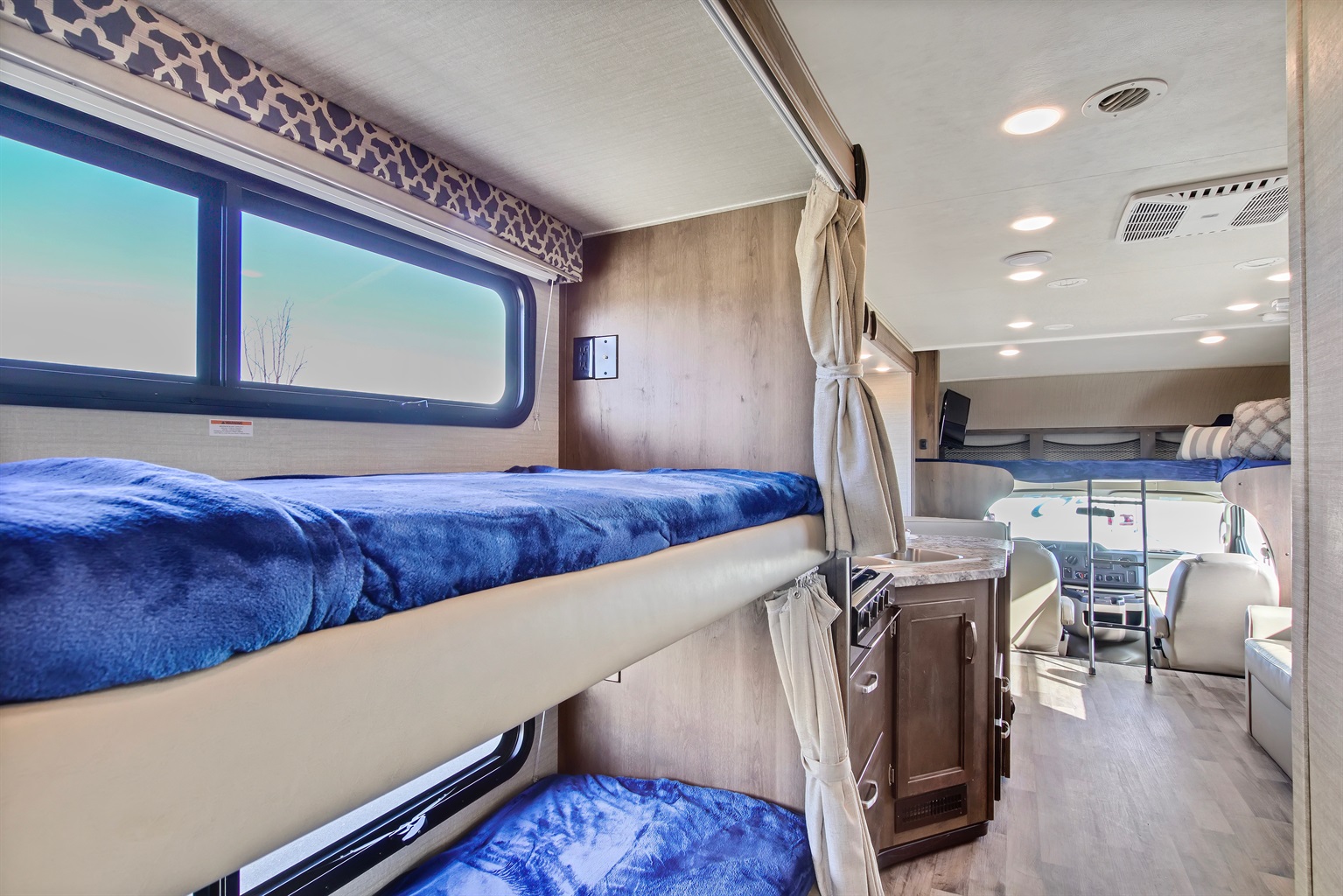 2019-luxury-jayco-redhawk-with-bunk-beds/