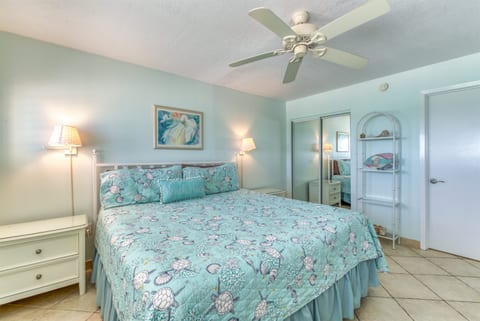 B405 | The Beach House Condominiums