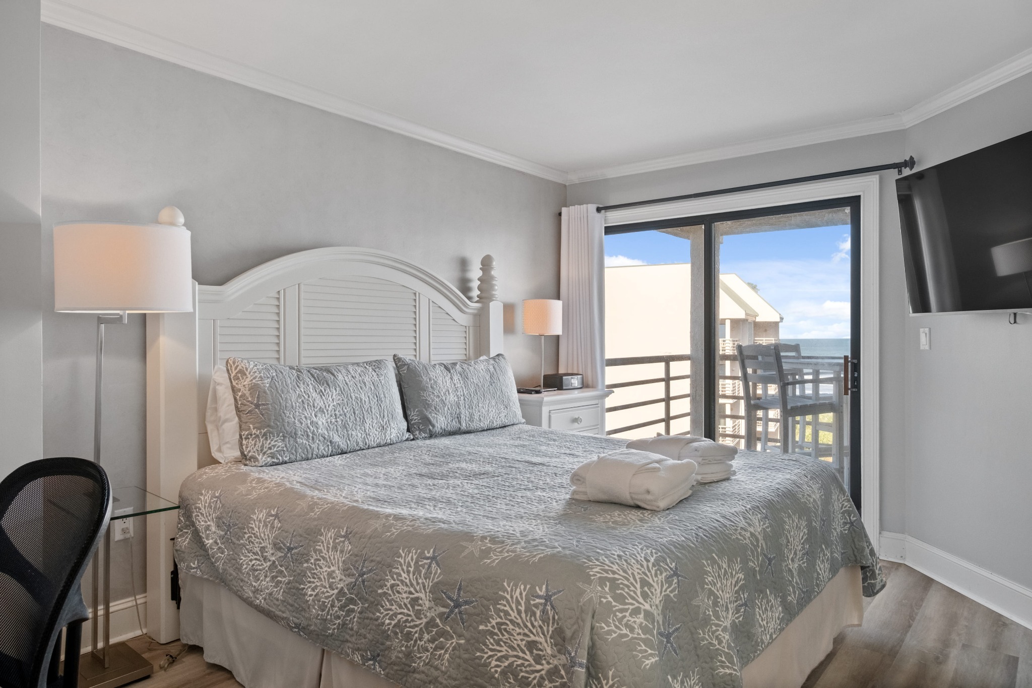 Master bedroom - New Listing! Oceanfront Villamare 3524! - Hilton Head Island