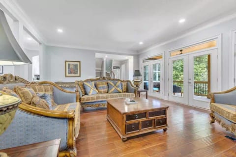 Main Floor living room