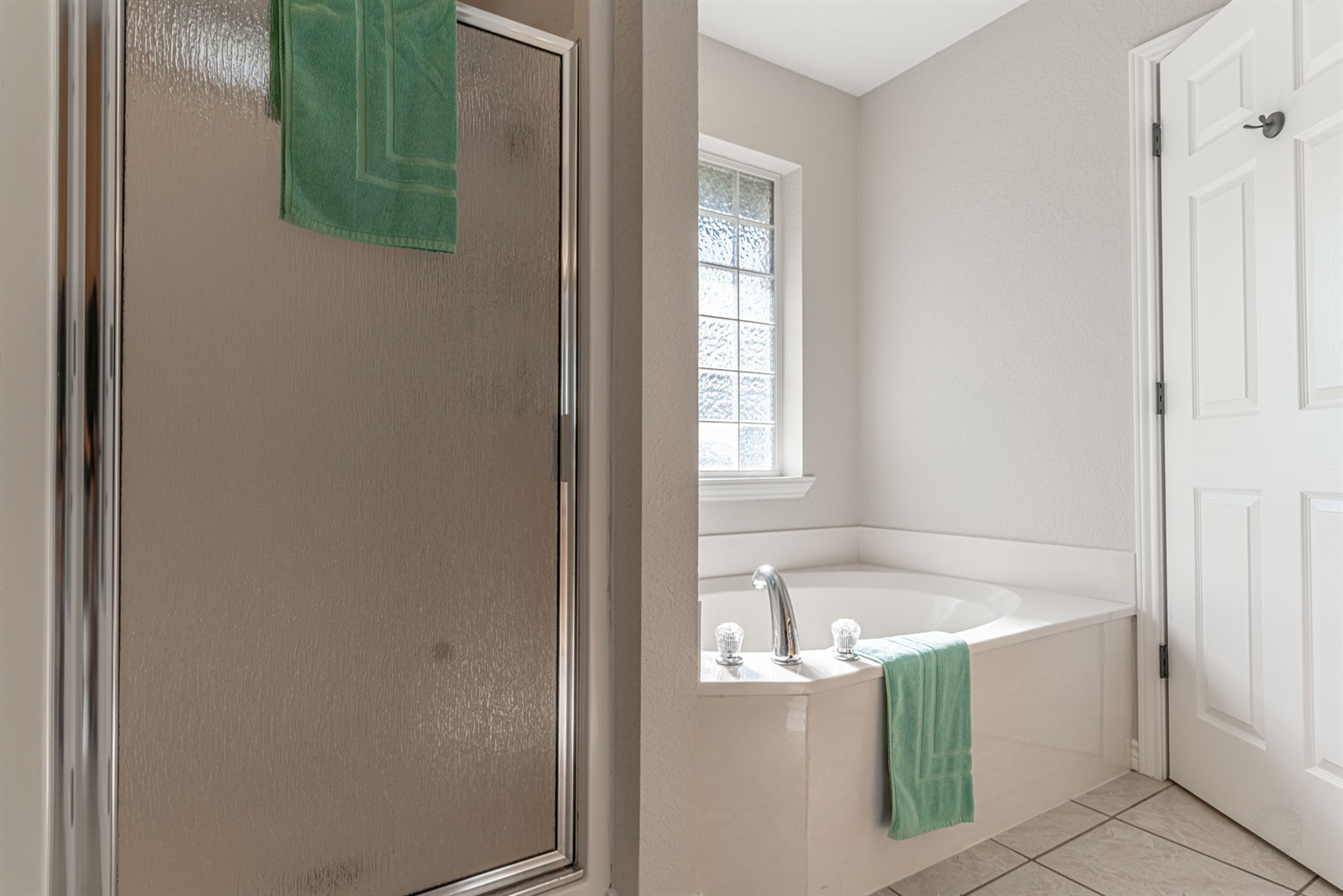 Great Escape Master Ensuite - The Great Escape in Granbury - Granbury