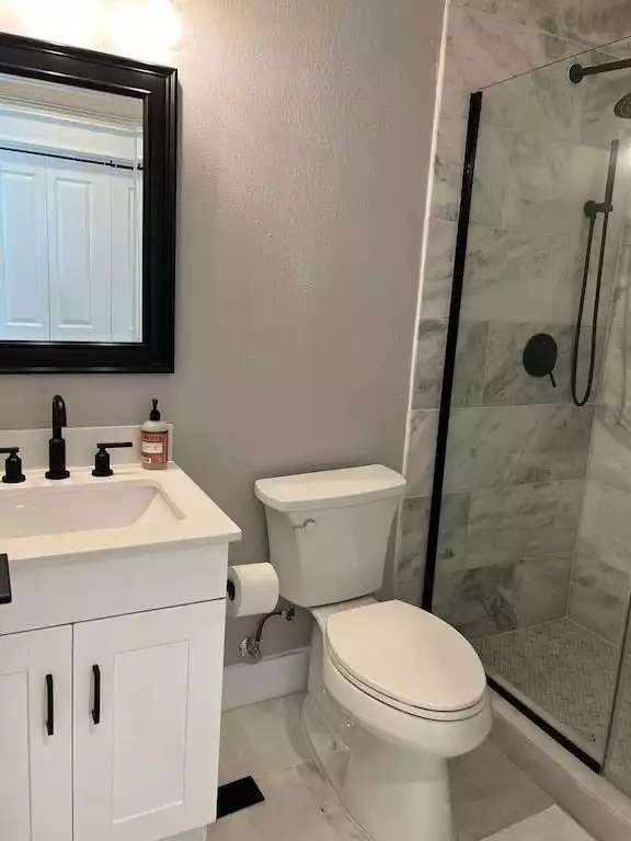 Stunning downtown Lavaca home by Convention Center