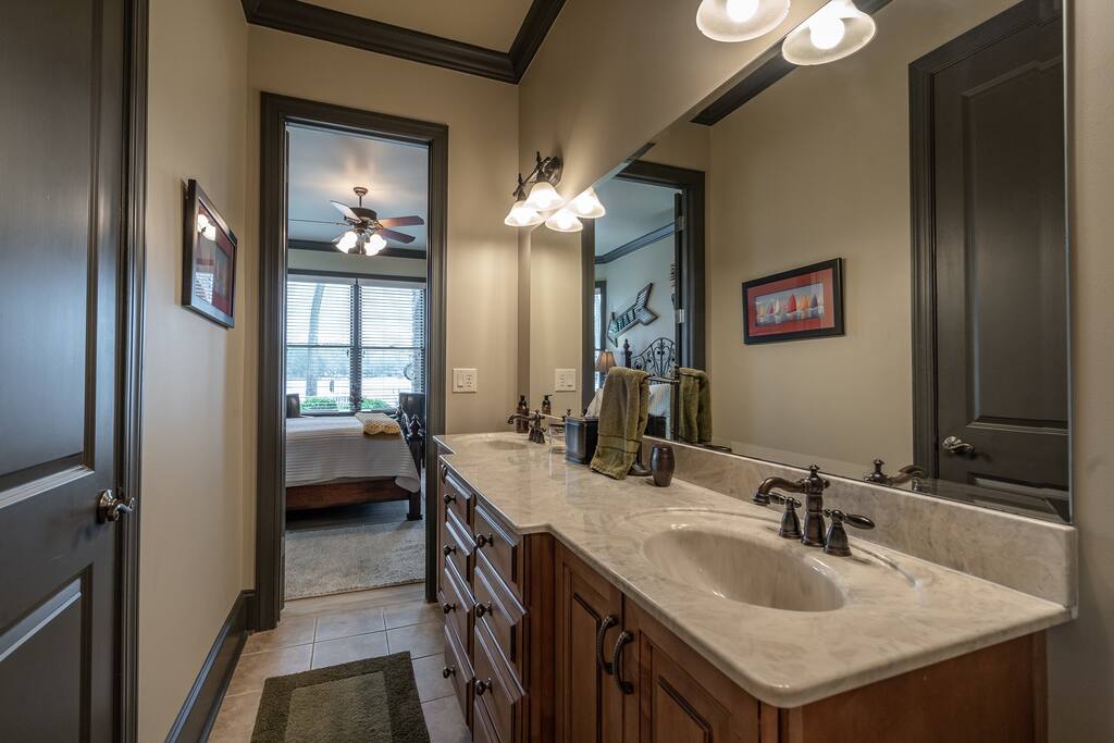Lake Forest Lodge - Lake Oconee
