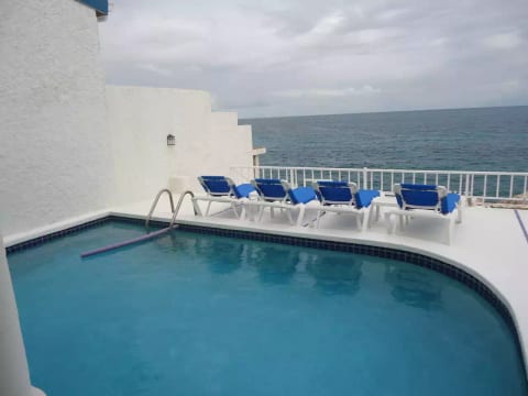 10 On The Ocean - Ocean Front