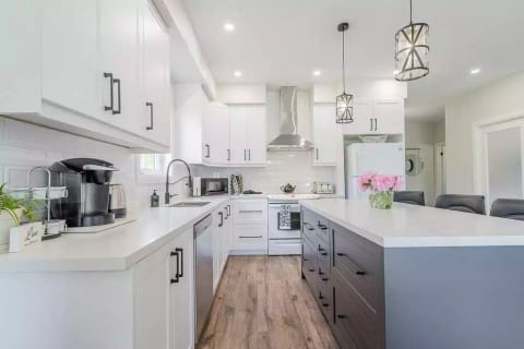 Lake View 4 Bdrm, King Size Bed, Games Room
