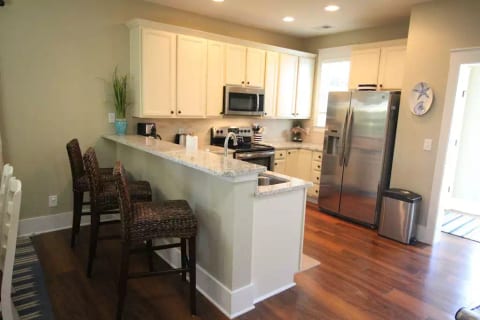 Kitchen - fully stocked to prepare meals