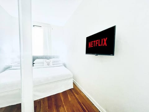 Private Bedroom, Manhattan, 70s, Upper East Side