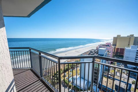 Direct Oceanfront, Amazing Views!