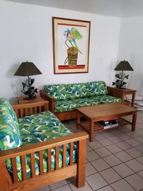 Rehoboth Beach Condo w/ Ocean views!