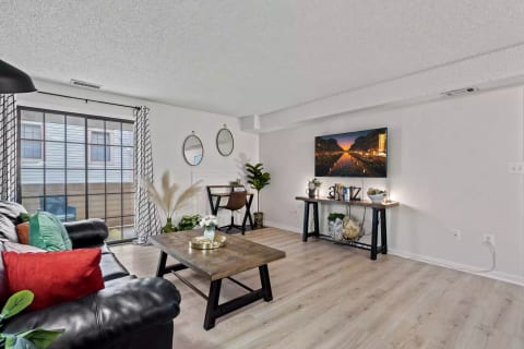 Quiet Condo~Ideal for long stays