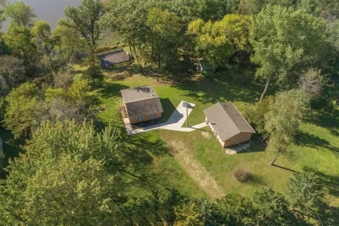 Wapsipinicon River cabin, RV pad, farm next door