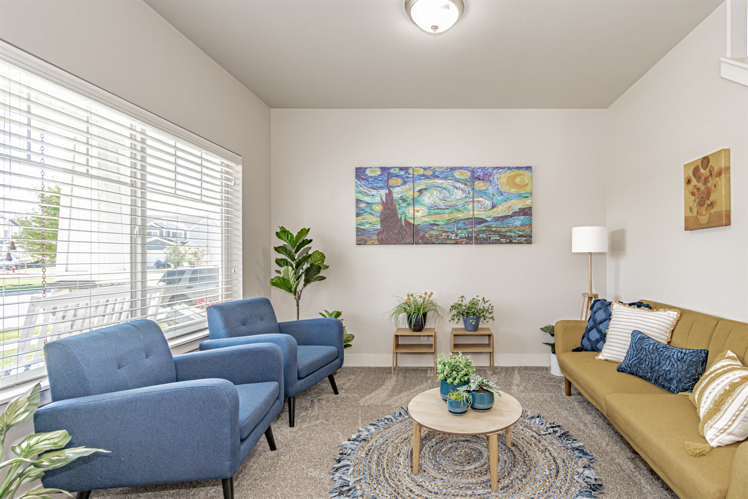 private-rexburg-5bd-home-bonus-loft-theater-hottub/