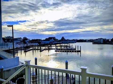 ❤️Waterfront Oasis w/Elevator, Deck & Dock