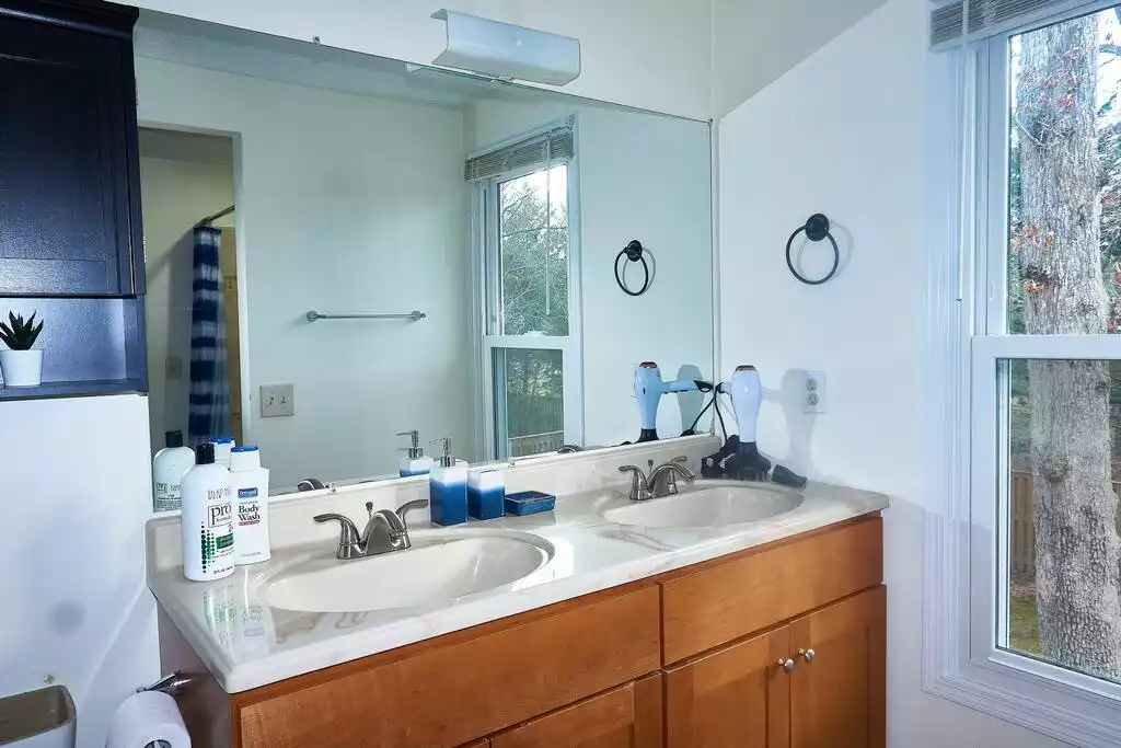 Exquisite & Immaculate 5BD in Best Location - Fairfax