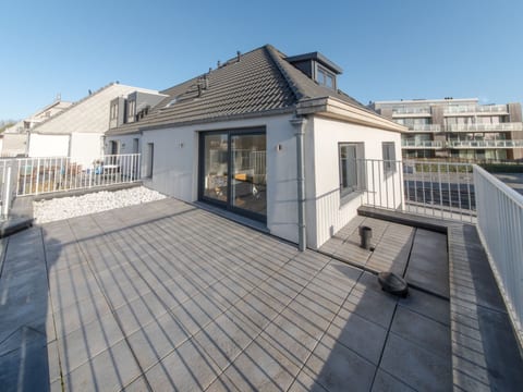 De Zeegloed duplex with parking