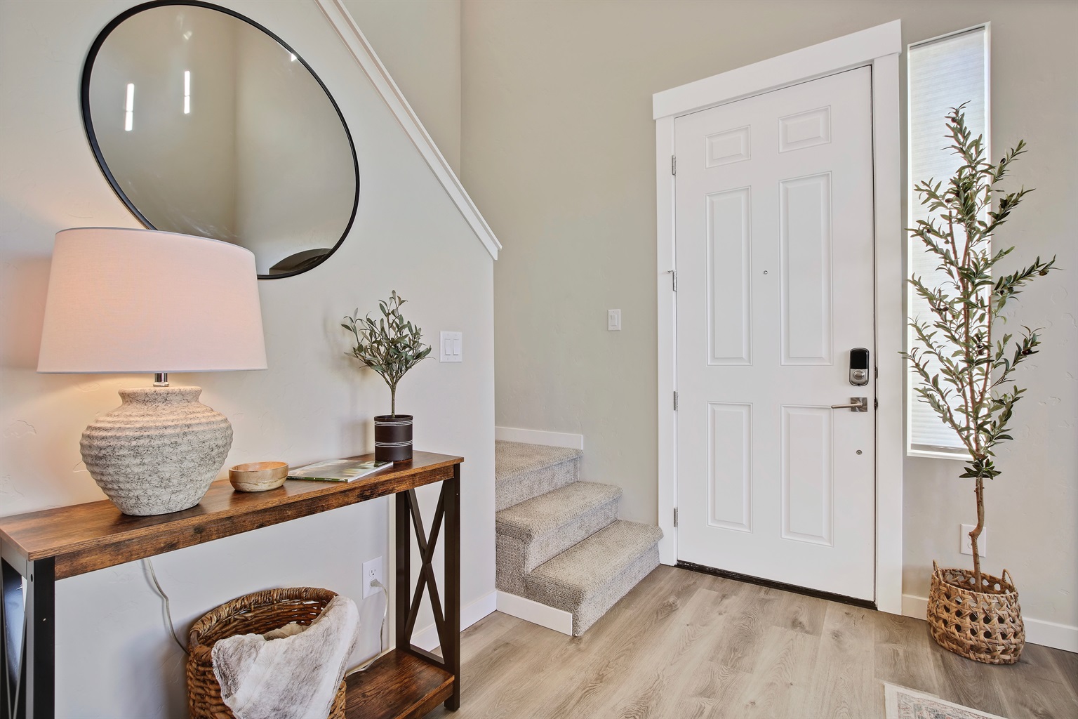 or-hounslow-way-or-trendy-3-bedroom-townhome-or-nampa-or/