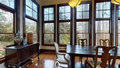 The Shoreland Home, Lake Lanier Home With Dock