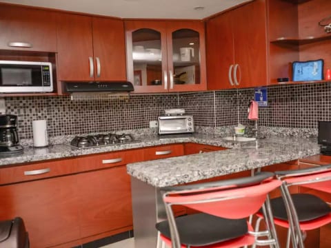 Two Bedroom Duplex Hot tub Security AC LLeras area