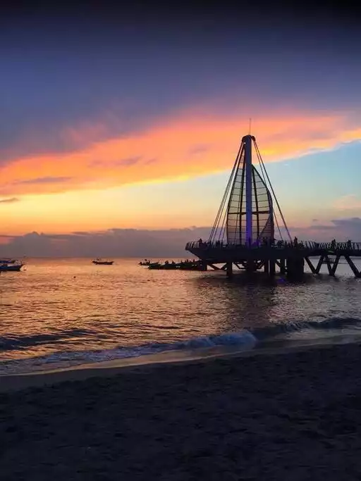 The famous pier at Los Muertos Beach